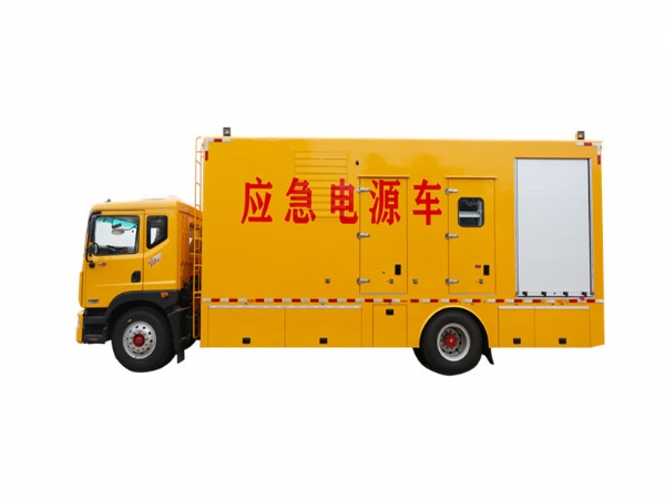 康姆勒電力應(yīng)急移動(dòng)電源車：柴油機(jī)的加油量對(duì)動(dòng)力產(chǎn)生影響嗎？